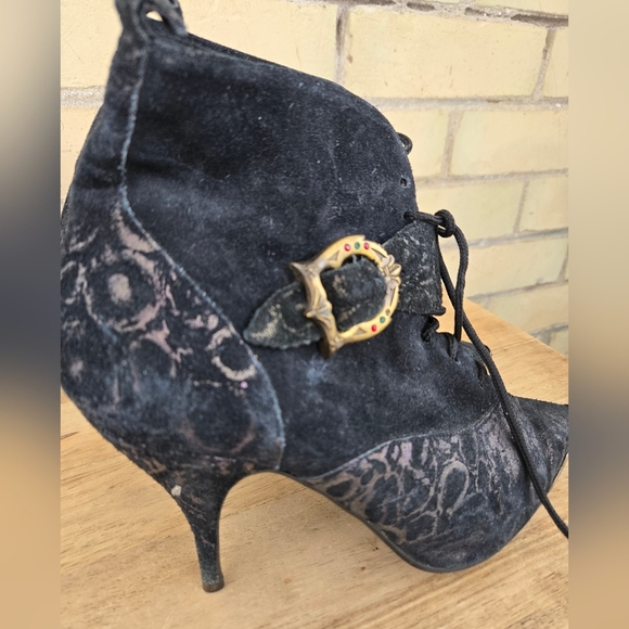 Vintage Suede Booties - Picture 3 of 12